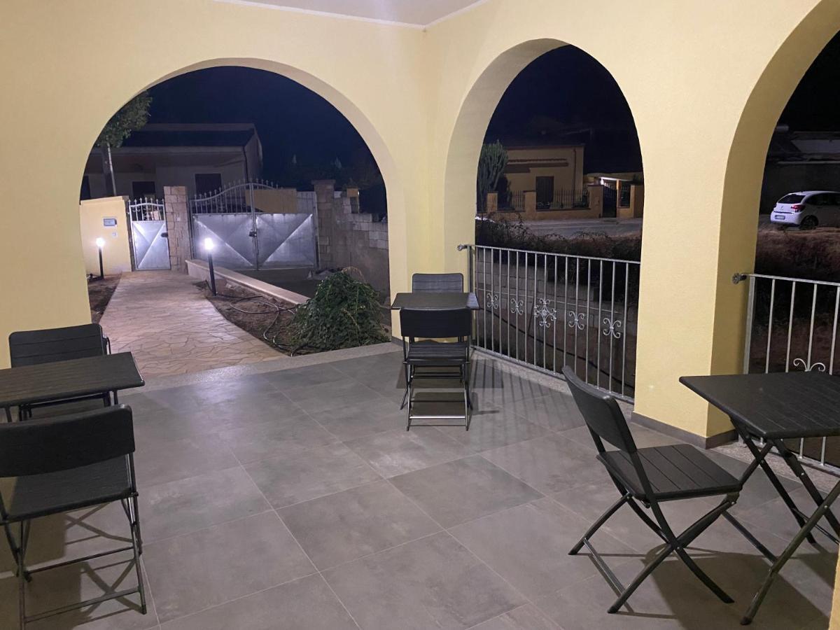 B&B Il Sogno Di Mario Carbonia Exterior foto